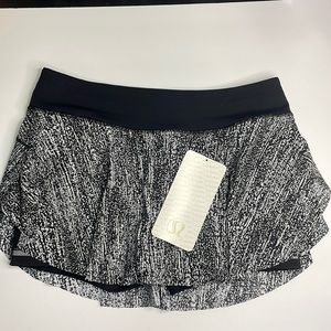 Lululemon quick pace skirt size 6